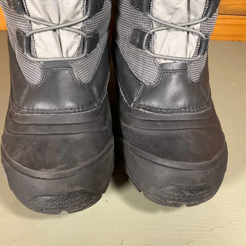 The‎ North Face Alpenglow  IV Waterproof Snow Boots Youth 7 Black Gray NF0A2T5P